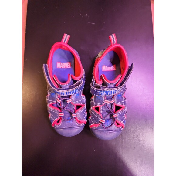 Boys Spider man shoes - 2 pair size 10 - Picture 2 of 6